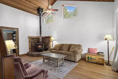 61585 E Lake Drive, Bend, OR 97702 - Photo 5