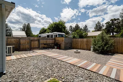 61585 E Lake Drive, Bend, OR 97702 - Photo 43