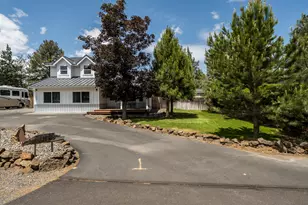 61585 E Lake Dr, Bend, OR 97702 - Photo 47