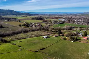 273 Theo Dr, Talent, OR 97540 - Photo 51