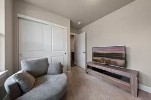 1797 NE 4th St, Redmond, OR 97756 - Photo 29