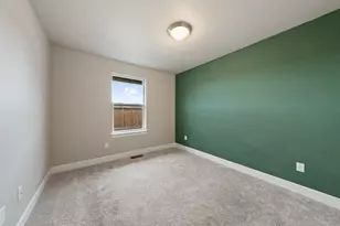 1797 NE 4th St, Redmond, OR 97756 - Photo 33