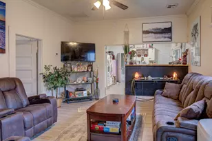 903 W 11th St, Medford, OR 97501 - Photo 3