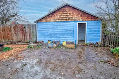 903 W 11th Street, Medford, OR 97501 - Photo 43