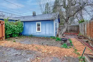 903 W 11th St, Medford, OR 97501 - Photo 43