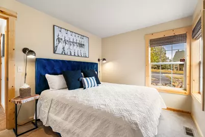 8998 Cliff Swallow Drive, Redmond, OR 97756 - Photo 23