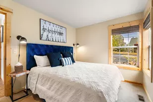 8998 Cliff Swallow Dr, Redmond, OR 97756 - Photo 23