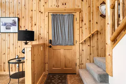 8998 Cliff Swallow Drive, Redmond, OR 97756 - Photo 7