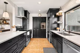 8998 Cliff Swallow Dr, Redmond, OR 97756 - Photo 17