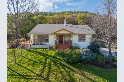 160 Wallace Lane, Grants Pass, OR 97527 - Photo 3