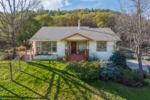 160 Wallace Ln, Grants Pass, OR 97527 - Photo 3