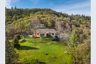 160 Wallace Lane, Grants Pass, OR 97527 - Photo 3