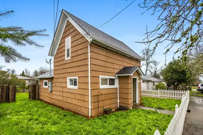 456 N Log Cabin Street, Independence, OR 97351 - Photo 3