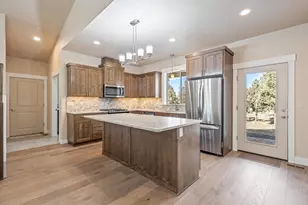 7303 Southeast Madison Ave, Prineville, OR 97754 - Photo 9