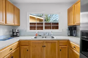 122 Willamette Ave, Medford, OR 97504 - Photo 15