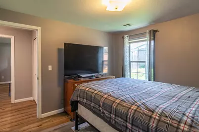 380 SE Sunnyside Drive, Winston, OR 97496 - Photo 15