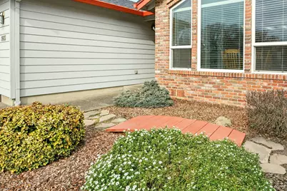 160 Meadow View Drive, Phoenix, OR 97535 - Photo 3