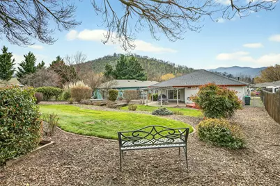 160 Meadow View Drive, Phoenix, OR 97535 - Photo 37