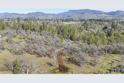 506 Greenleaf Drive, Eagle Point, OR 97524 - Photo 15