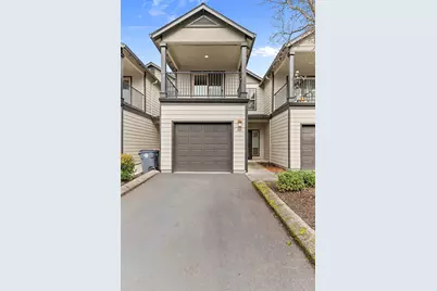 185 Logan Avenue, Central Point, OR 97502 - Photo 1