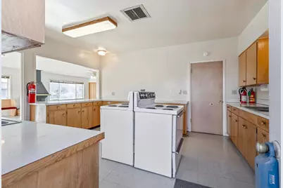 521 NW 5th Street, Prineville, OR 97754 - Photo 15