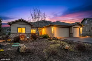 10103 Juniper Glen Cir, Redmond, OR 97756 - Photo 1