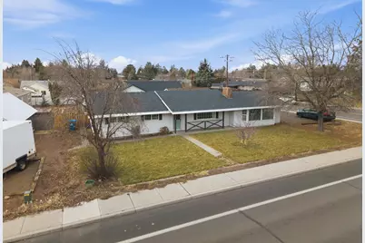 1915 SW 23rd Street, Redmond, OR 97756 - Photo 3