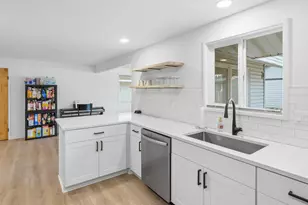 1915 SW 23rd St, Redmond, OR 97756 - Photo 11