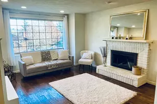 2446 Heritage Way, Medford, OR 97504 - Photo 5