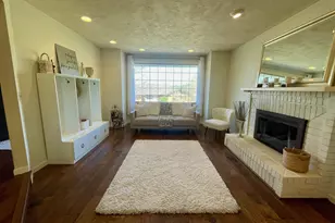 2446 Heritage Way, Medford, OR 97504 - Photo 3