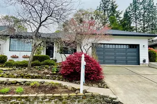 2446 Heritage Way, Medford, OR 97504 - Photo 47
