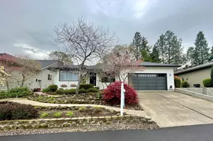 2446 Heritage Way, Medford, OR 97504 - Photo 57