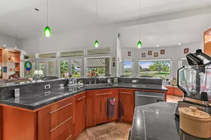 422 Robert Trent Jones Blvd, Eagle Point, OR 97524 - Photo 11