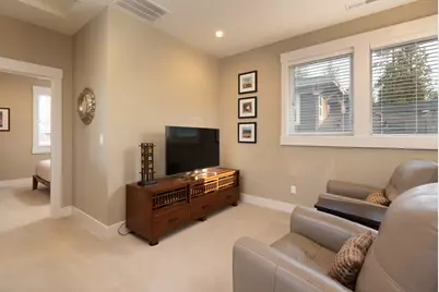 1885 NW Hartford Avenue, Bend, OR 97703 - Photo 17