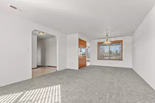 278 Sparrow Way, Medford, OR 97501 - Photo 9