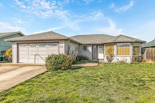 278 Sparrow Way, Medford, OR 97501 - Photo 3