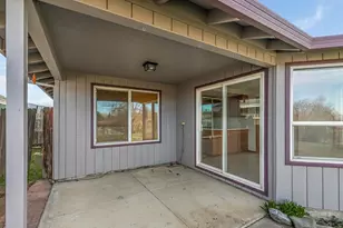 278 Sparrow Way, Medford, OR 97501 - Photo 35