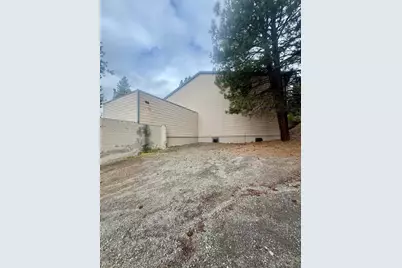 225 E Schonchin Street, Chiloquin, OR 97624 - Photo 3