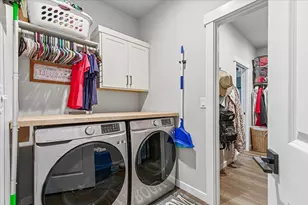 248 Christopher Way, Talent, OR 97540 - Photo 19