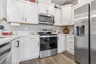 248 Christopher Way, Talent, OR 97540 - Photo 9