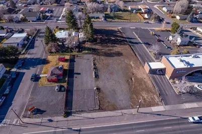 660 SW 4th Street, Madras, OR 97741 - Photo 9