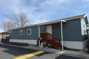 450 SW Roosevelt St, Madras, OR 97741 - Photo 1