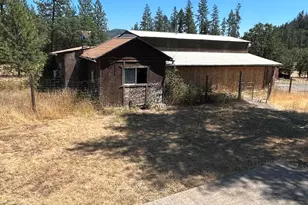 5845 Rhodes Ln, Eagle Point, OR 97524 - Photo 9