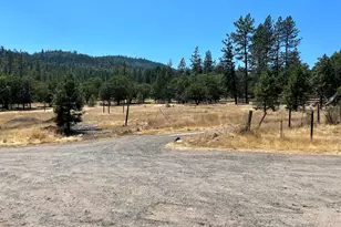5845 Rhodes Ln, Eagle Point, OR 97524 - Photo 15