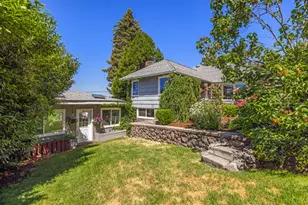 525 Mesa Dr, Klamath Falls, OR 97601 - Photo 5