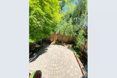 381 Glenn Street, Ashland, OR 97520 - Photo 3