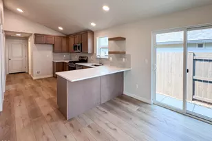 2830 NW Sterling Dr, Redmond, OR 97756 - Photo 5