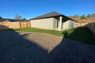 3360 Bryson Way, Medford, OR 97504 - Photo 23