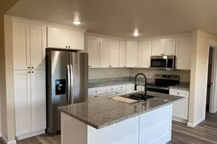 3360 Bryson Way, Medford, OR 97504 - Photo 7