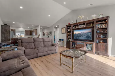 591 SW Cassidy Avenue, Madras, OR 97741 - Photo 7